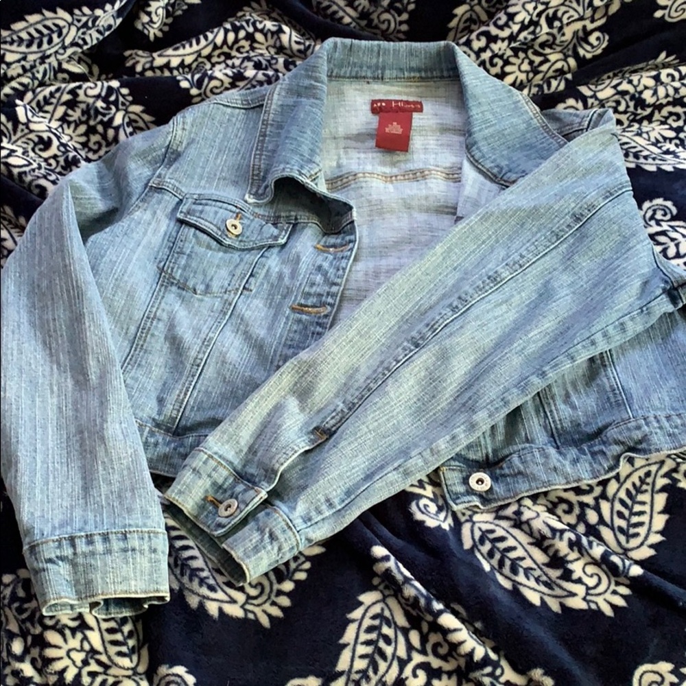 Cropped blue jean jacket